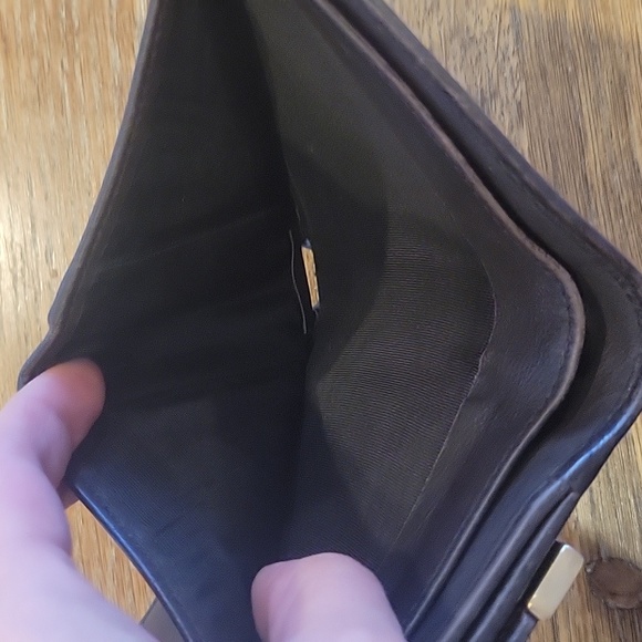 Authentic Gucci GG Wallet - Picture 6 of 7